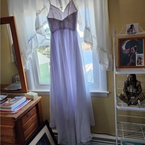 Size S never worn wedding gown.  Asking 75